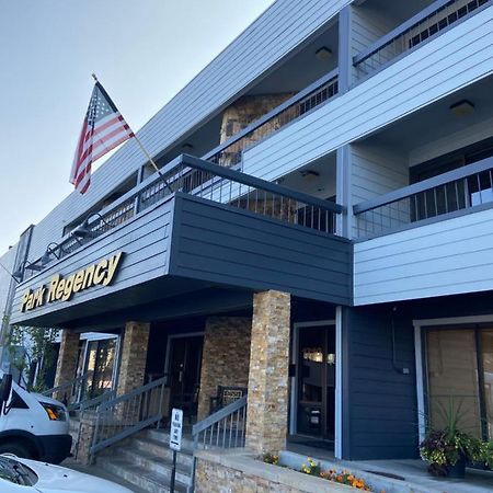 Park Regency Hotel Park City Bagian luar foto